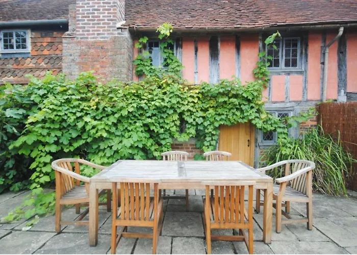 Delightful 4Bd Home Full Of Flair Edenbridge Kent