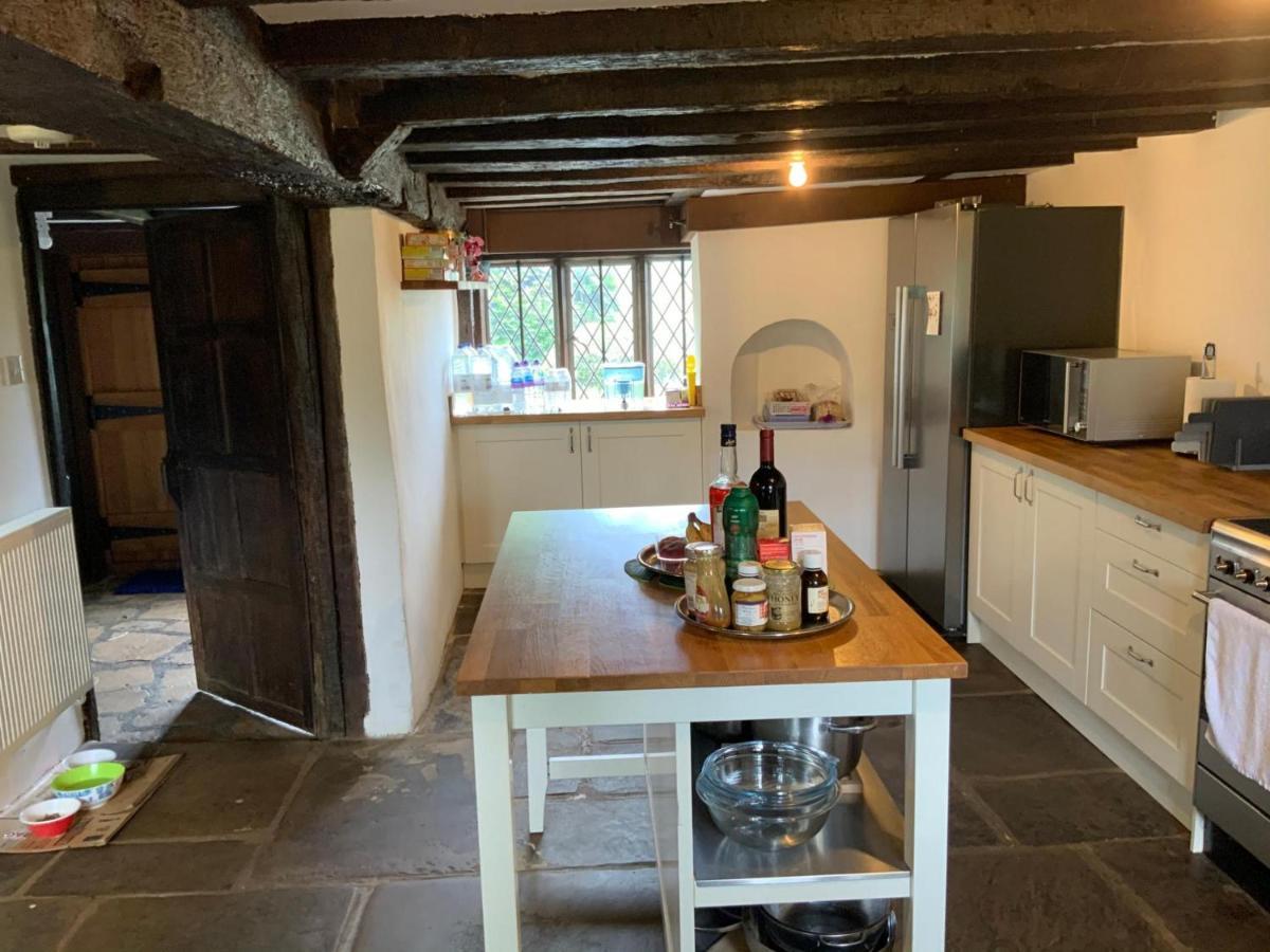Holiday home Delightful 4bd Full Of Flair Kent *