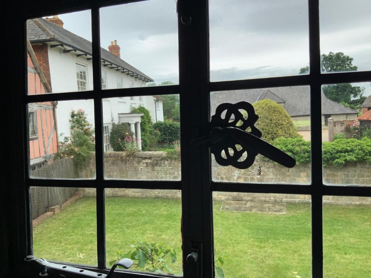 Delightful 4bd Full Of Flair Kent * Edenbridge
