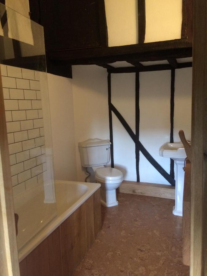 Holiday home Delightful 4bd Full Of Flair Kent Edenbridge
