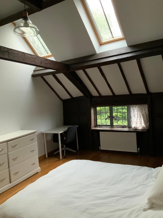 Delightful 4bd Full Of Flair Kent *